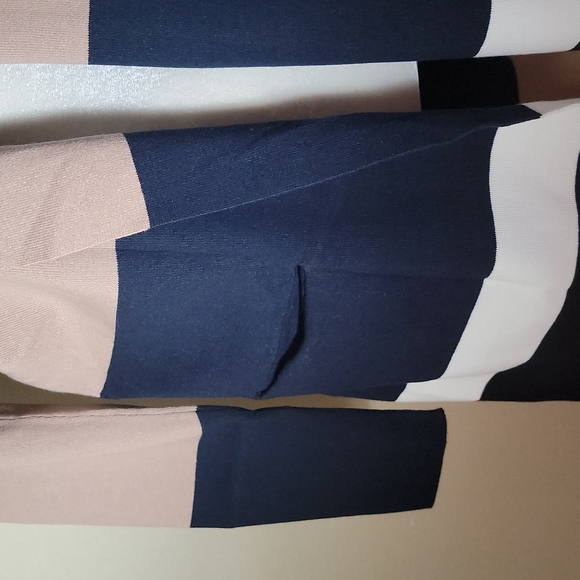 Vince Cardigan - Picture 3 of 10